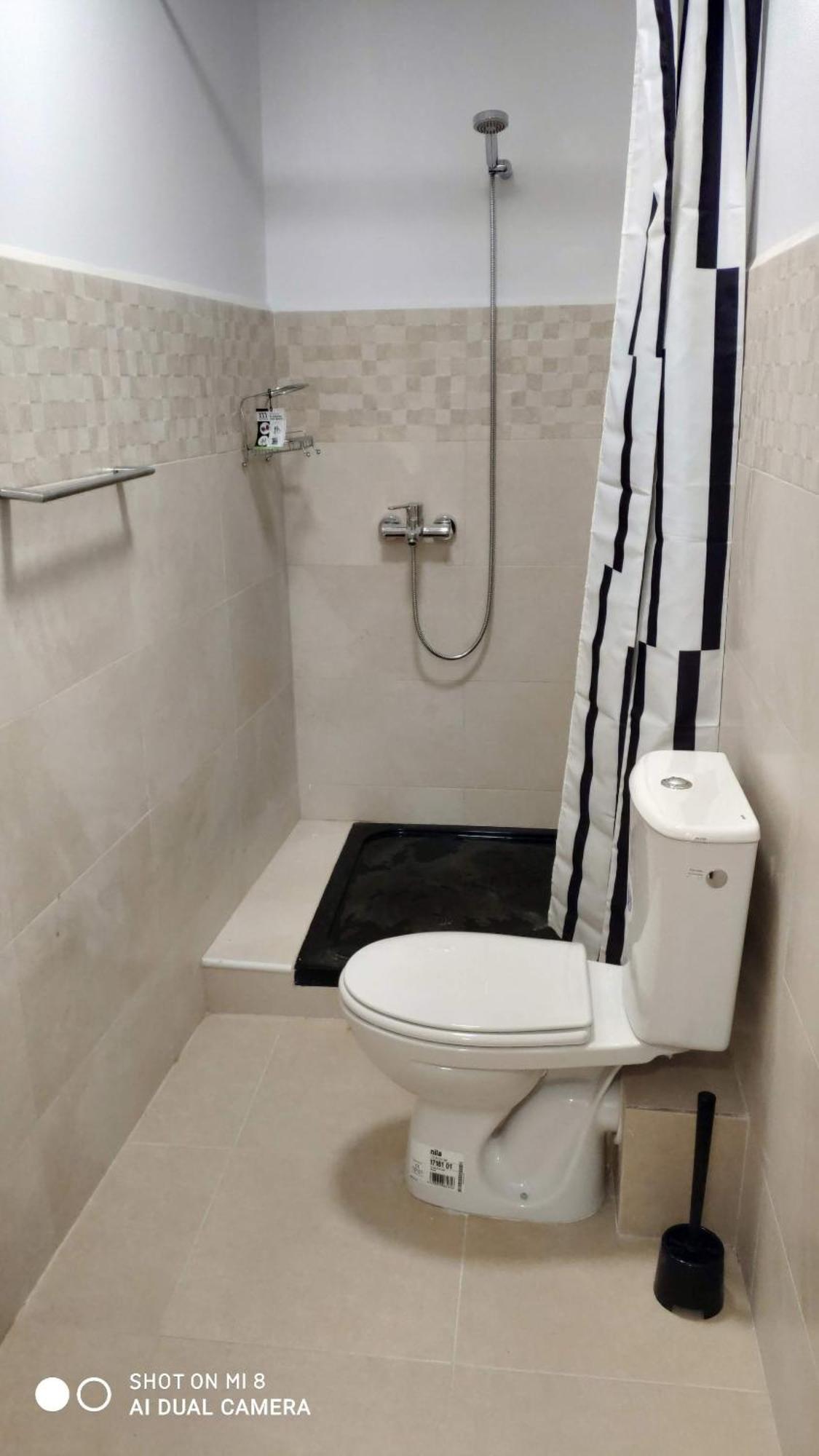 Hostal Estudios Бадалона Екстериор снимка