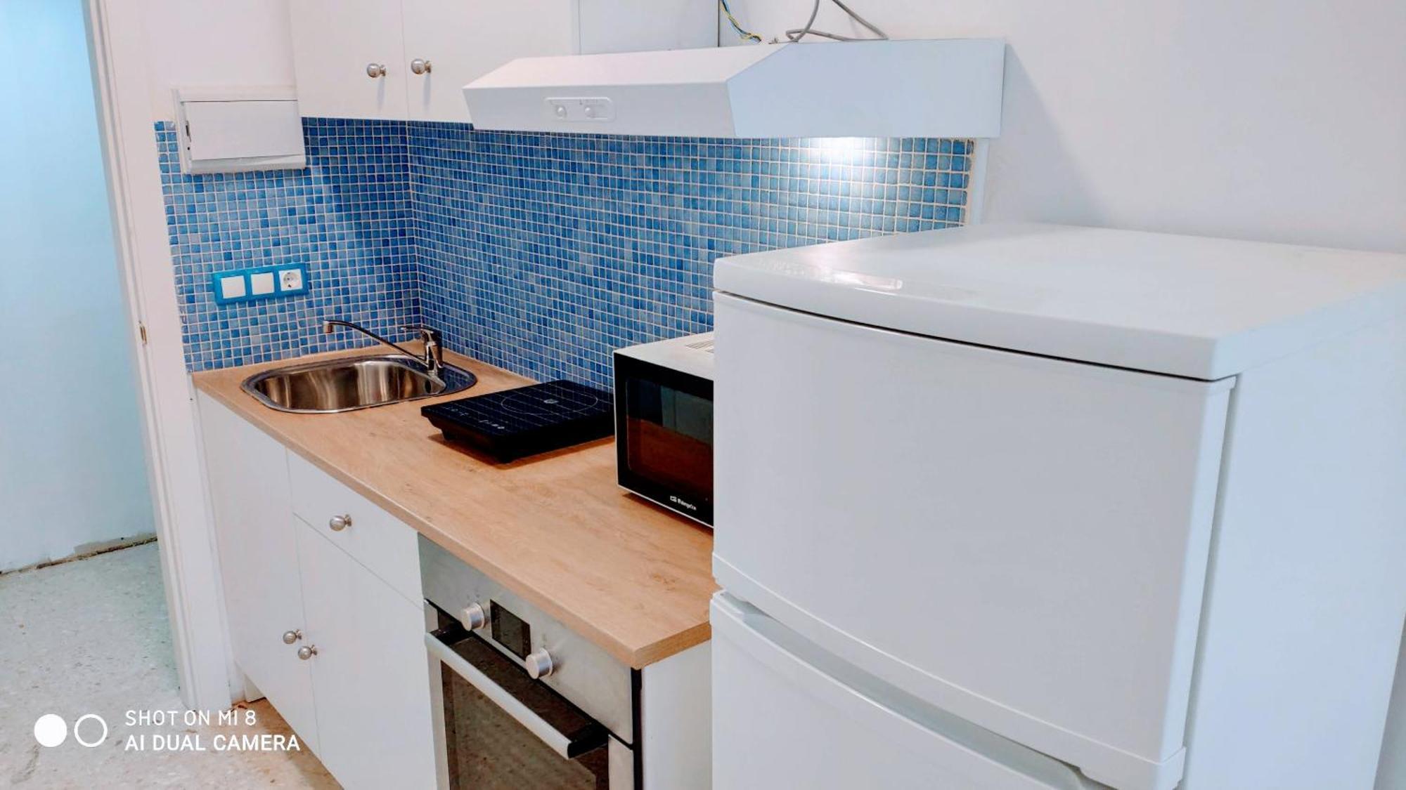 Hostal Estudios Бадалона Екстериор снимка