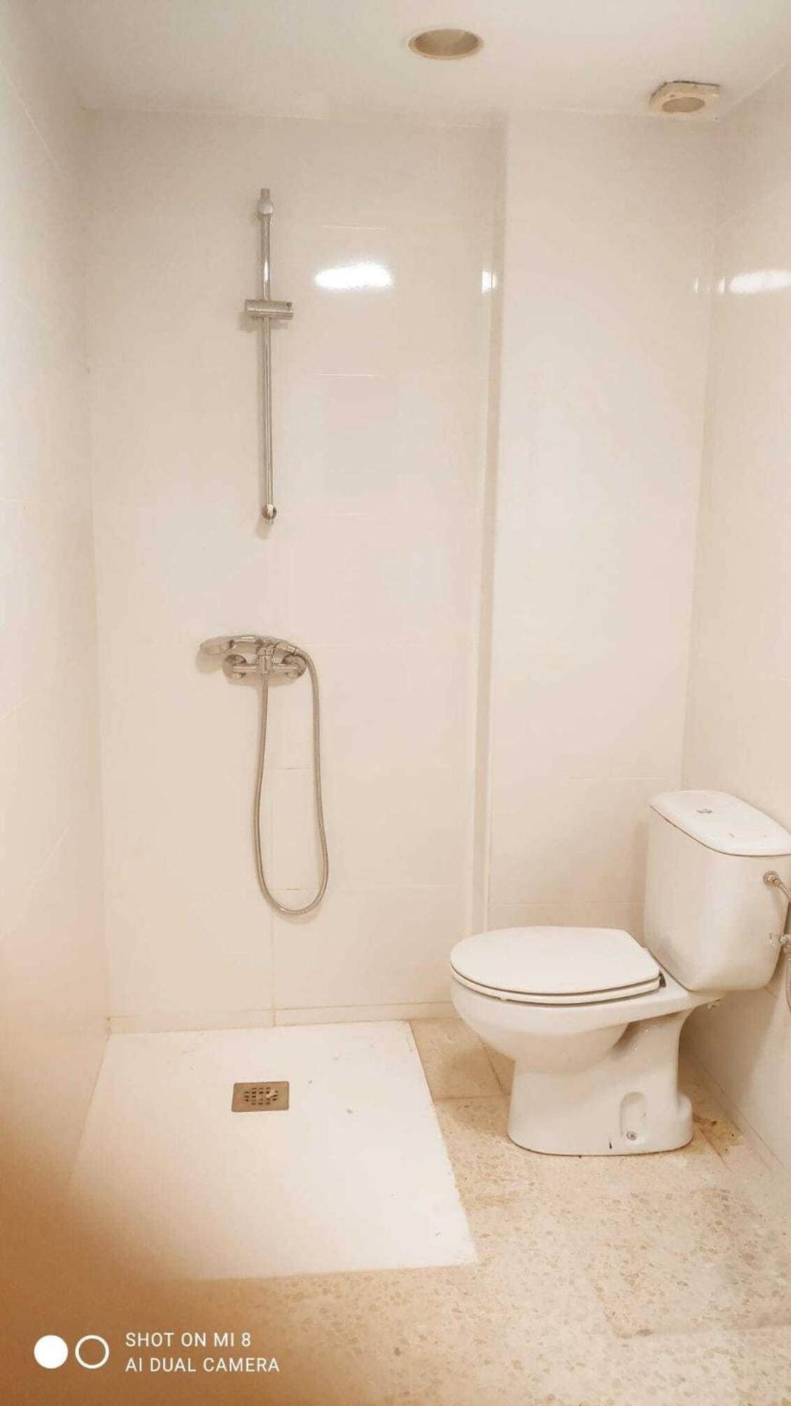 Hostal Estudios Бадалона Екстериор снимка