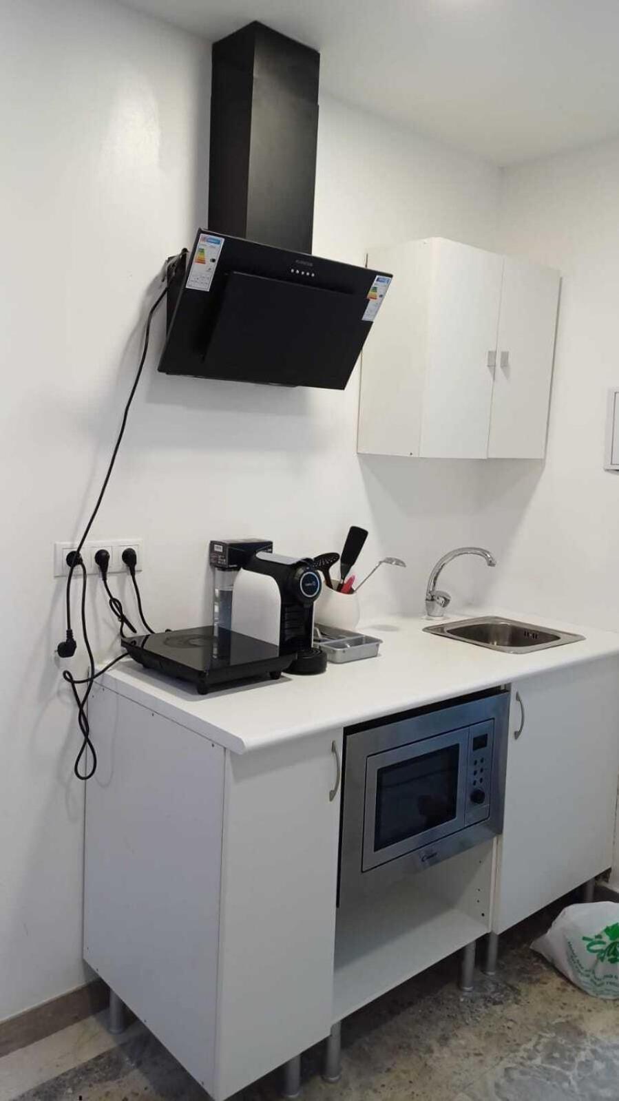 Hostal Estudios Бадалона Стая снимка